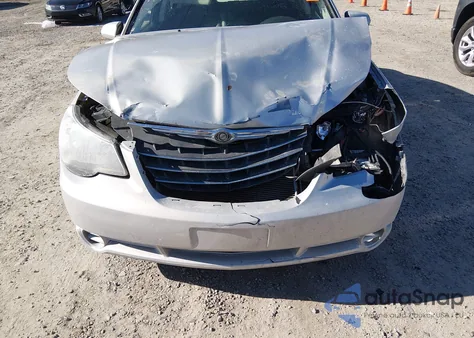 2010 Chrysler Sebring Limited z USA, uszkodzony, nr VIN 1C3CC5FB9AN149039